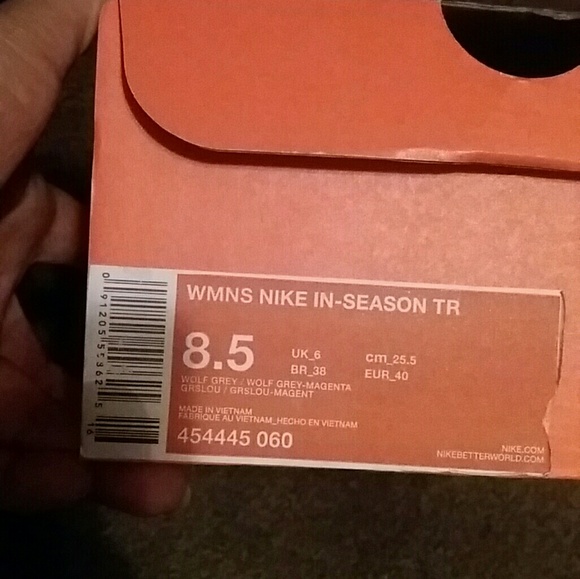 Pre Loved Women's Nike Shoes - Picture 4 of 4